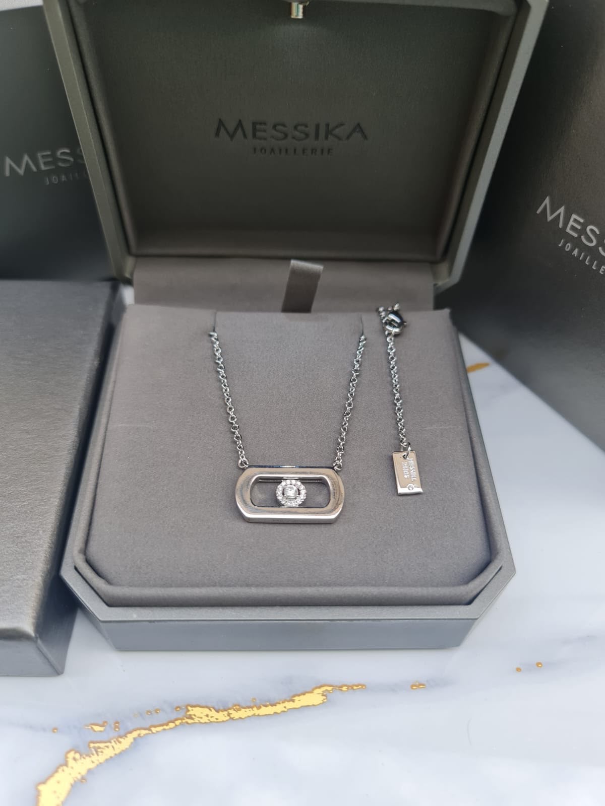 Ms. Necklace