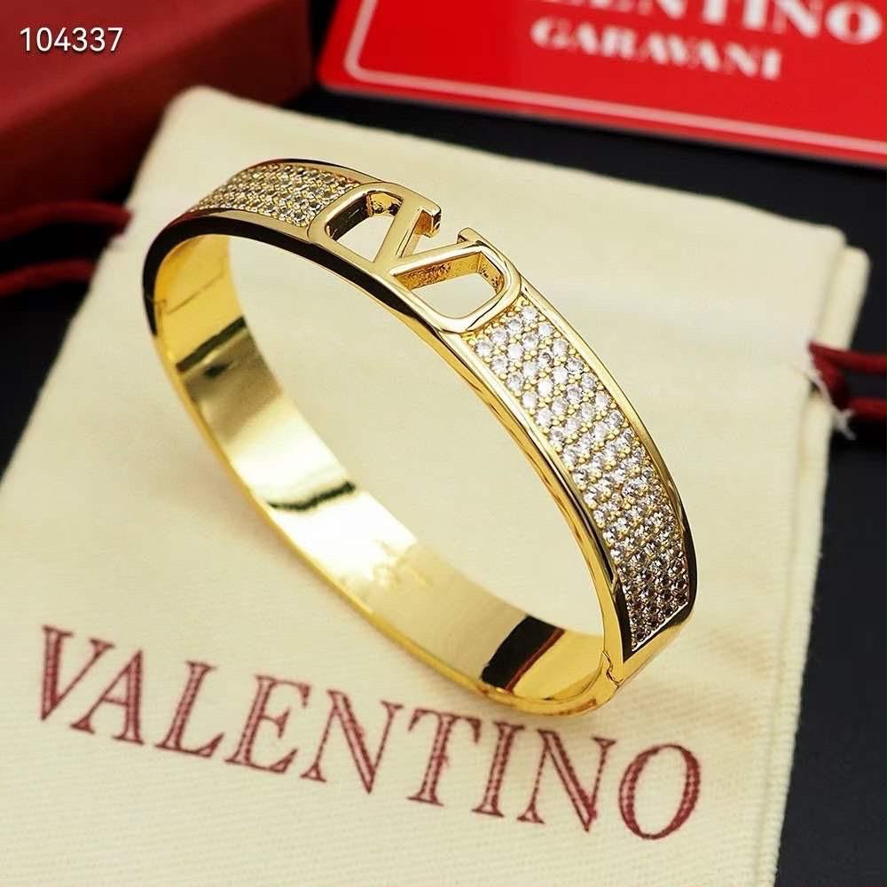 Vl. bracelet