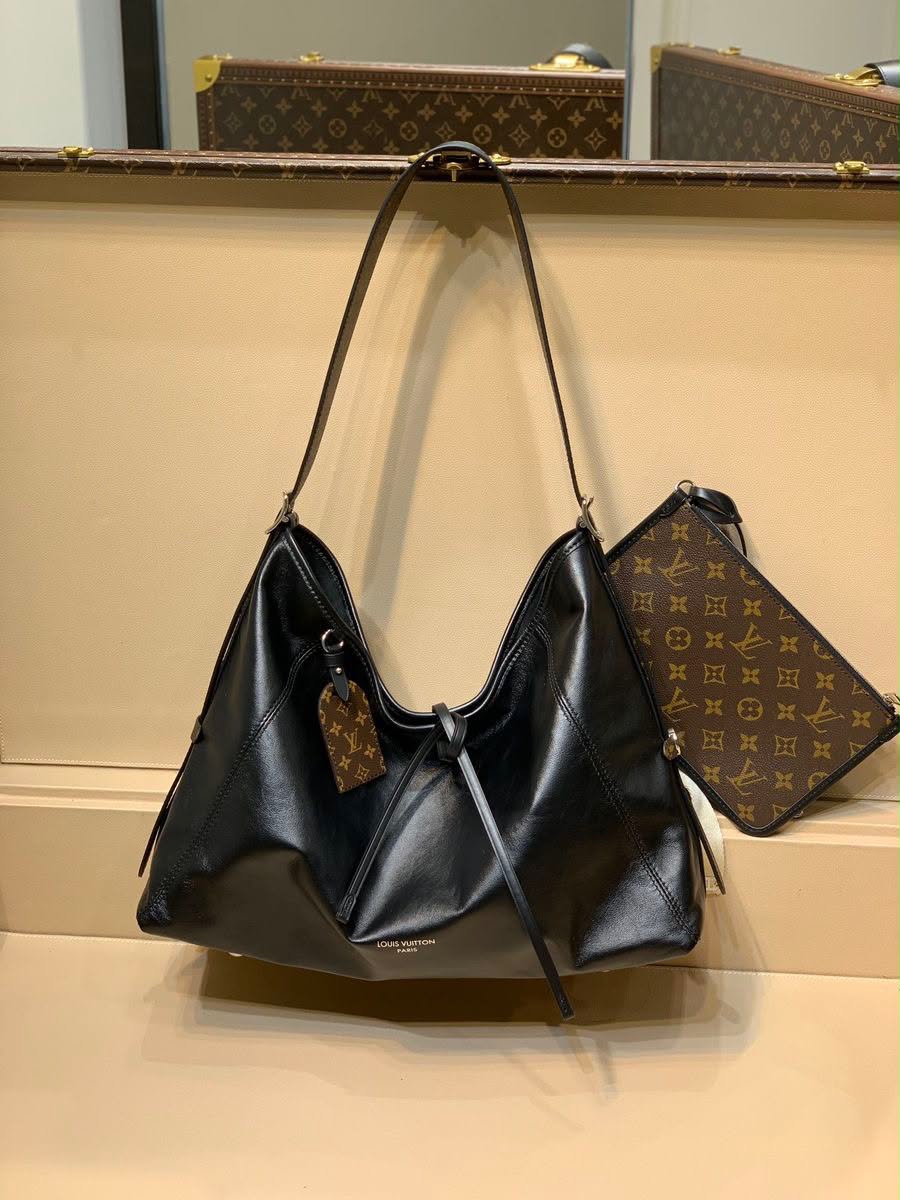 L.V Carryall bag