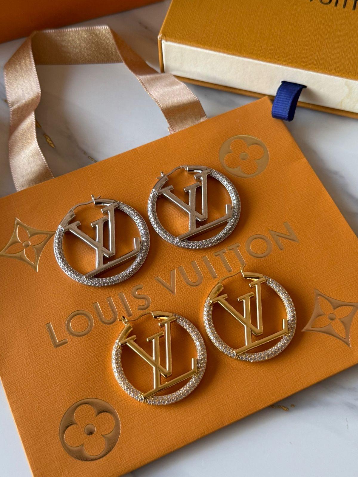 LV. Earring