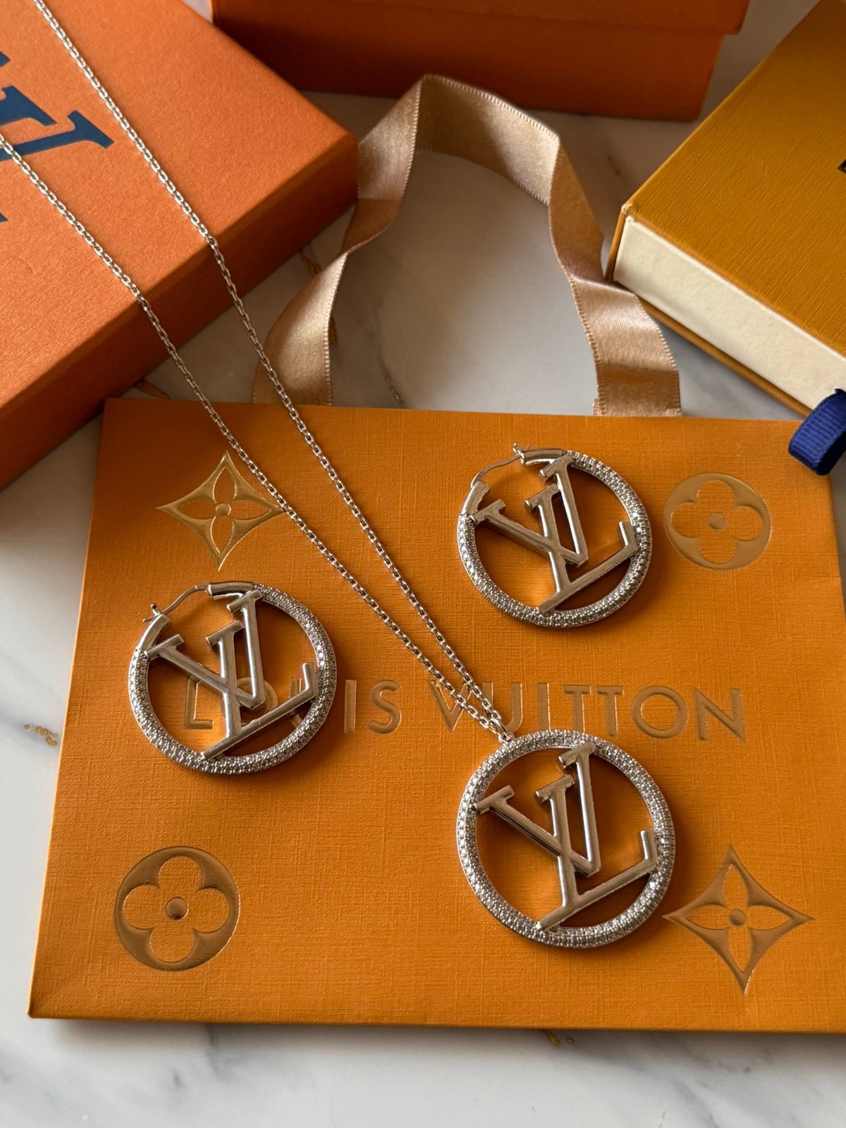 LV. 2 pcs set