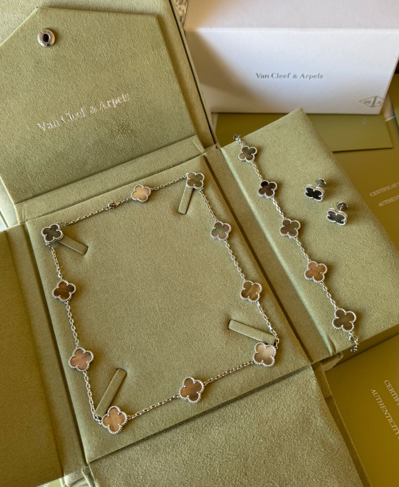 V.C - 3 pcs set