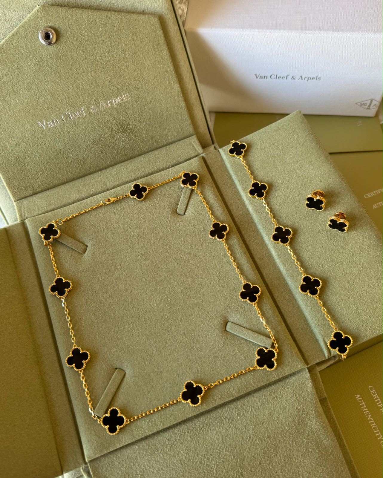 V.C - 3 pcs set