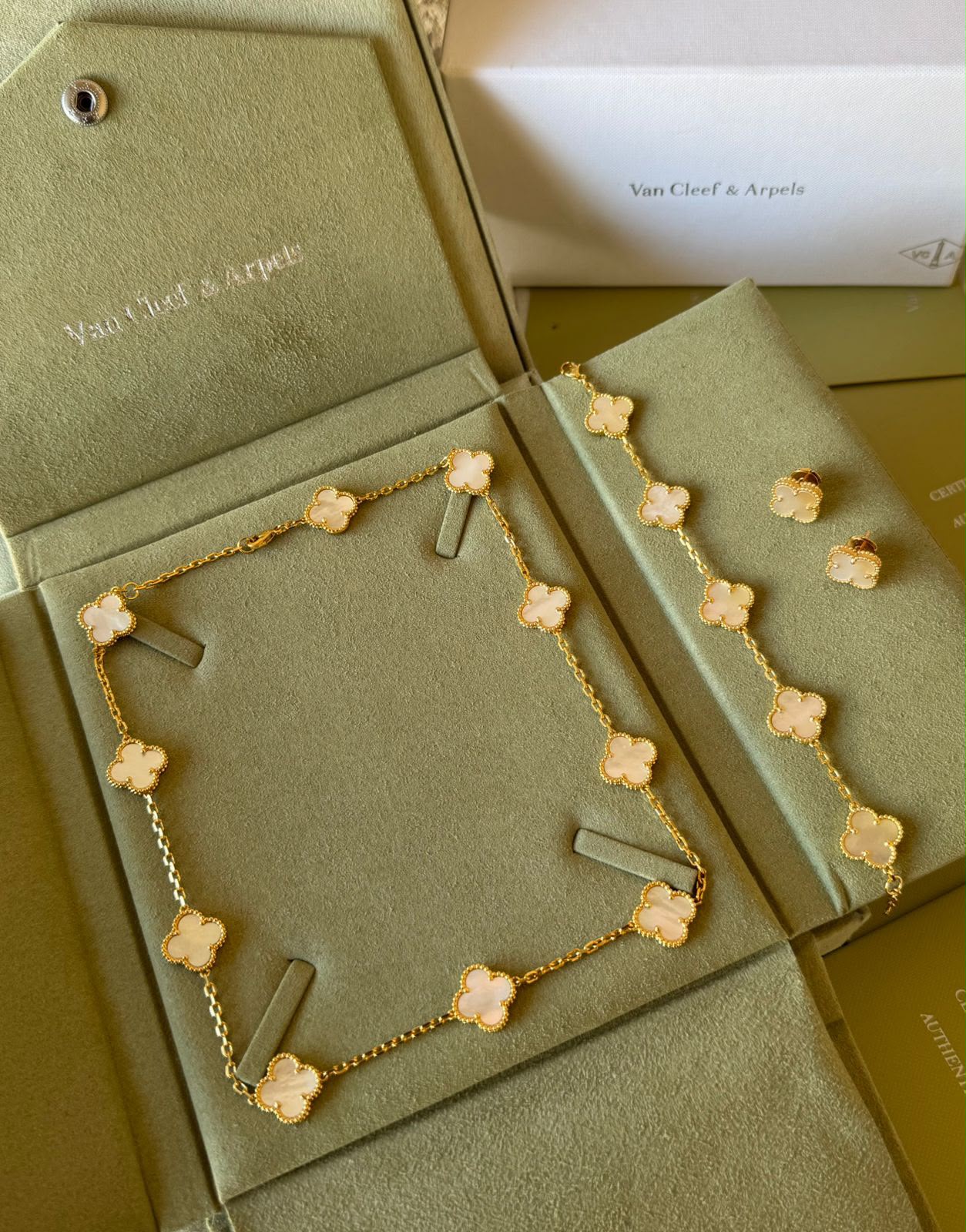 V.C - 3 pcs set