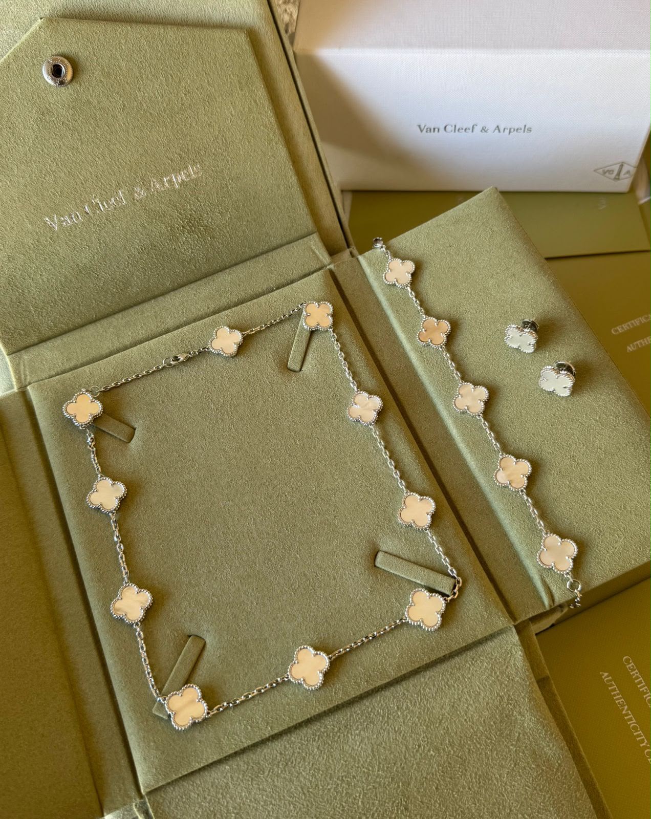 V.C - 3 pcs set