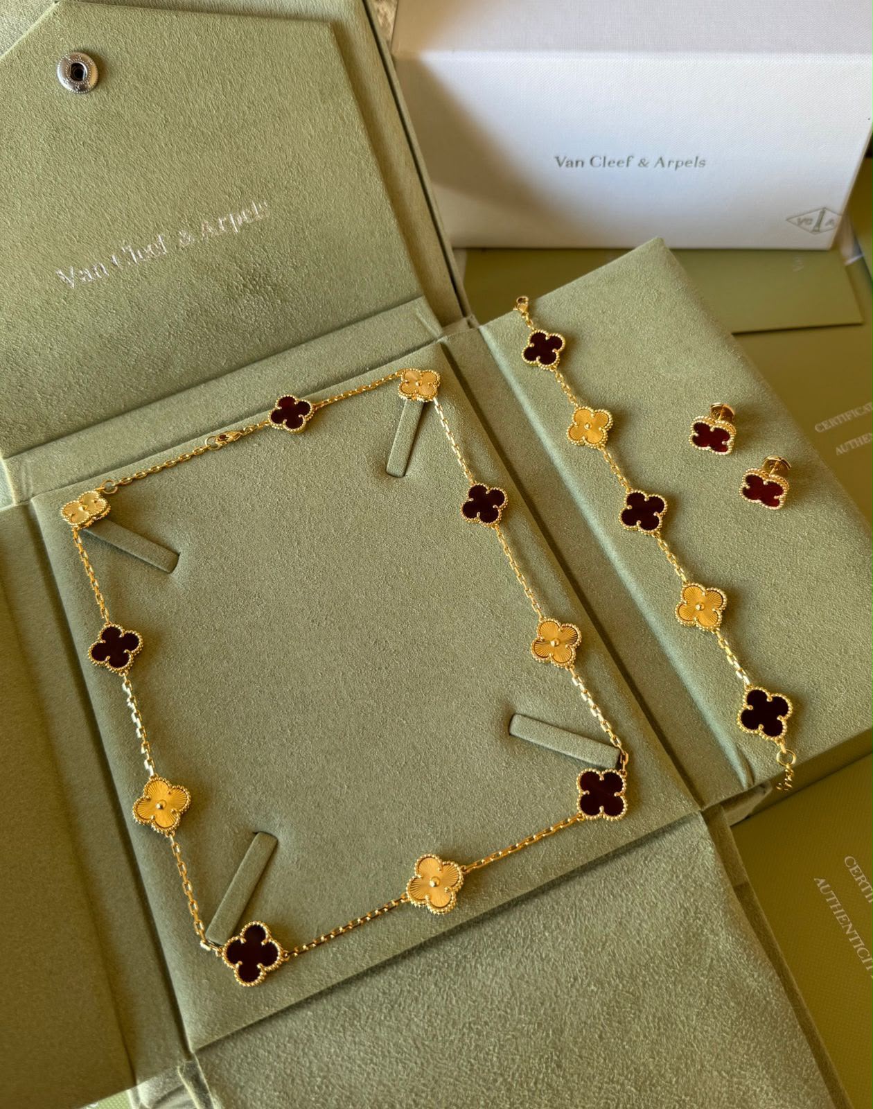 V.C - 3 pcs set