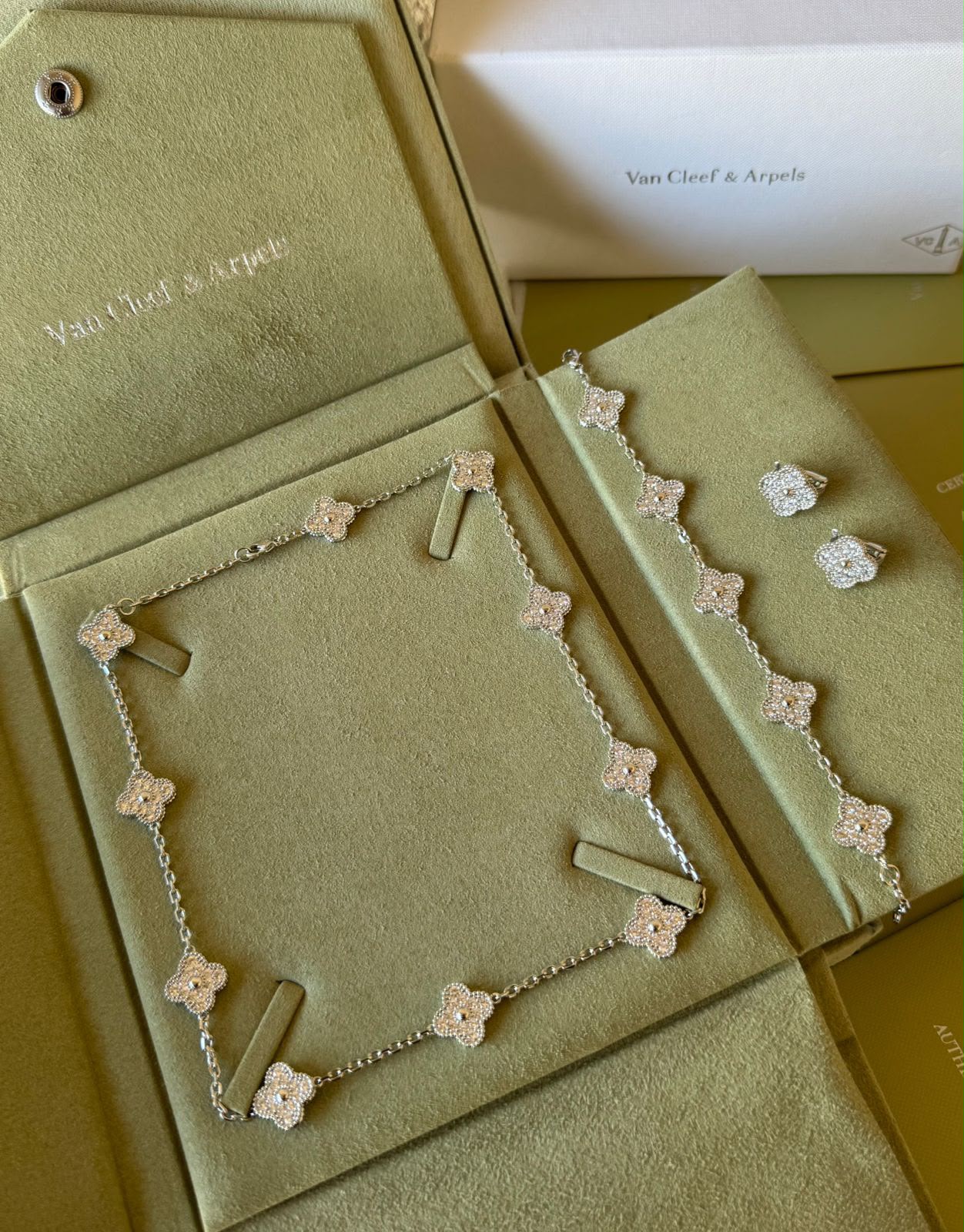 V.C - 3 pcs set