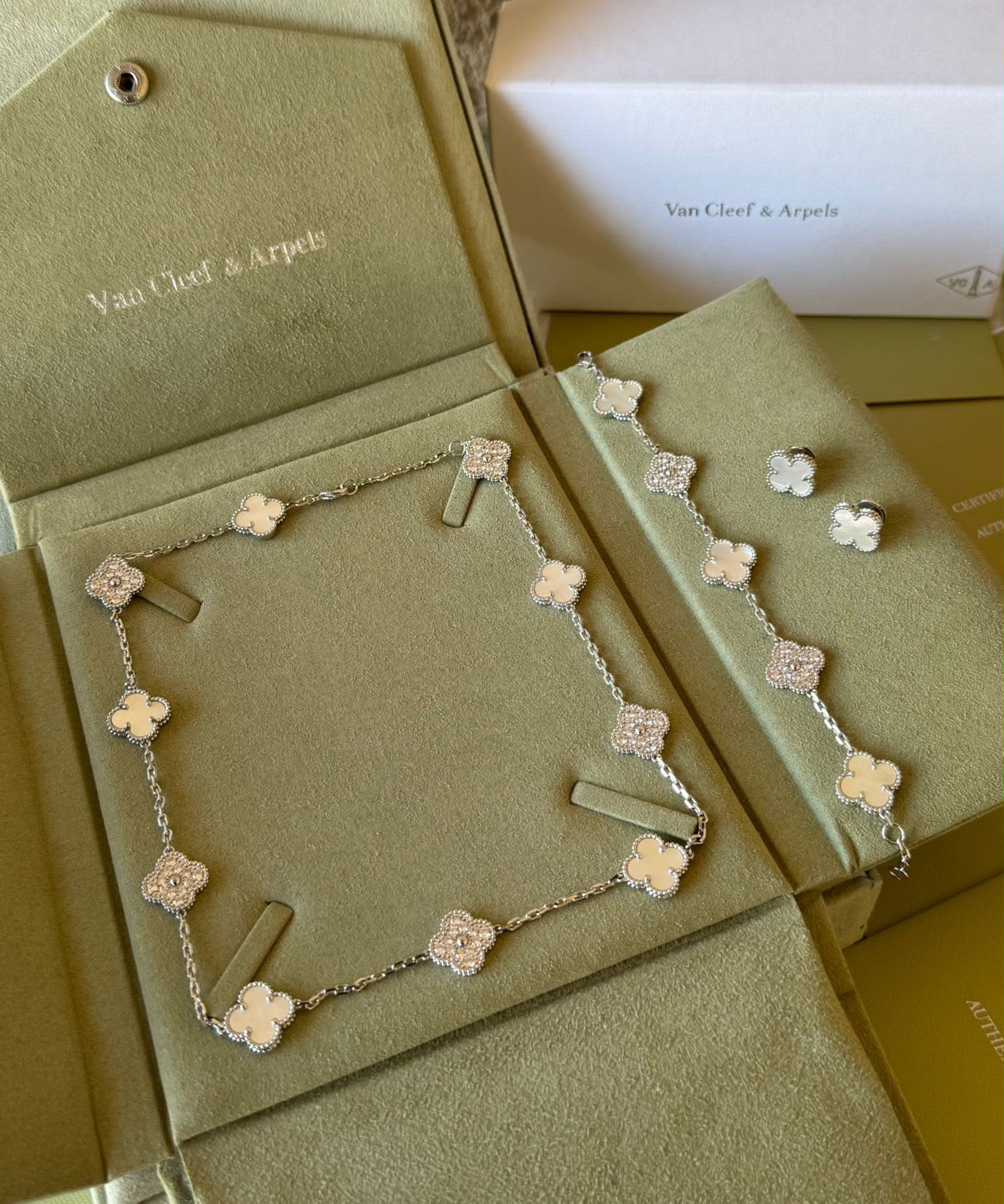 V.C - 3 pcs set