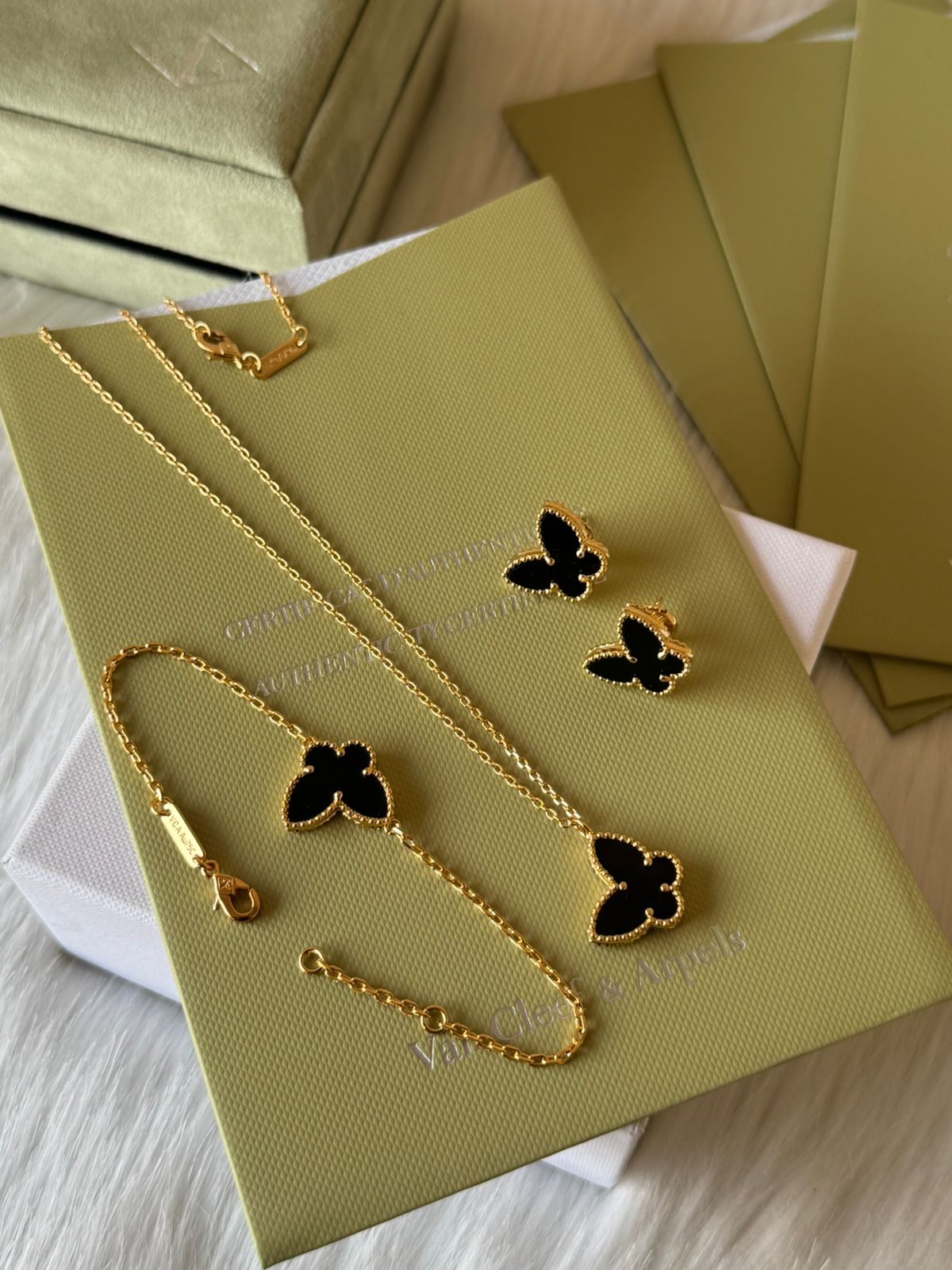 V.C - 3 pcs set