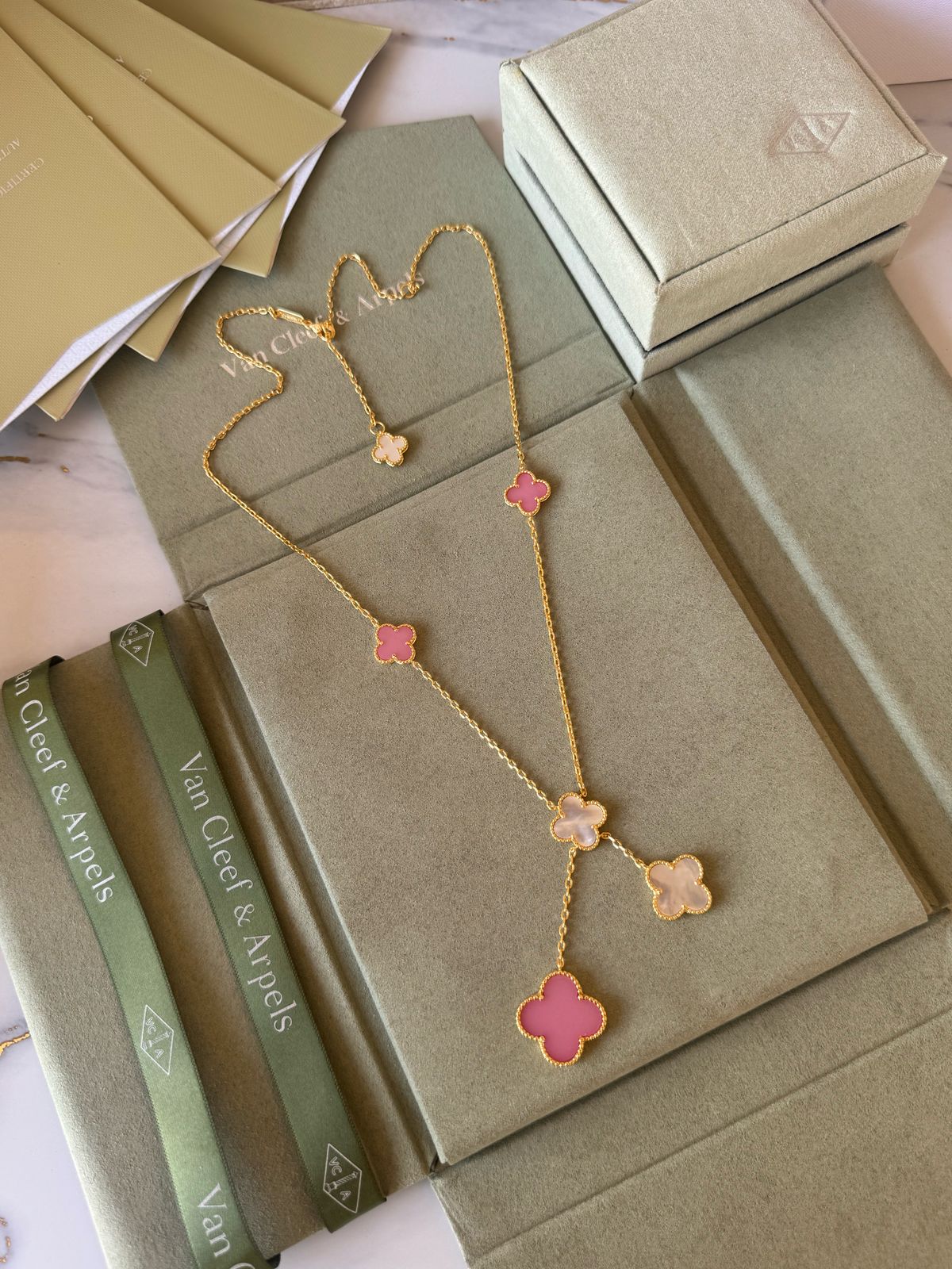V.C Necklace 6 flowers