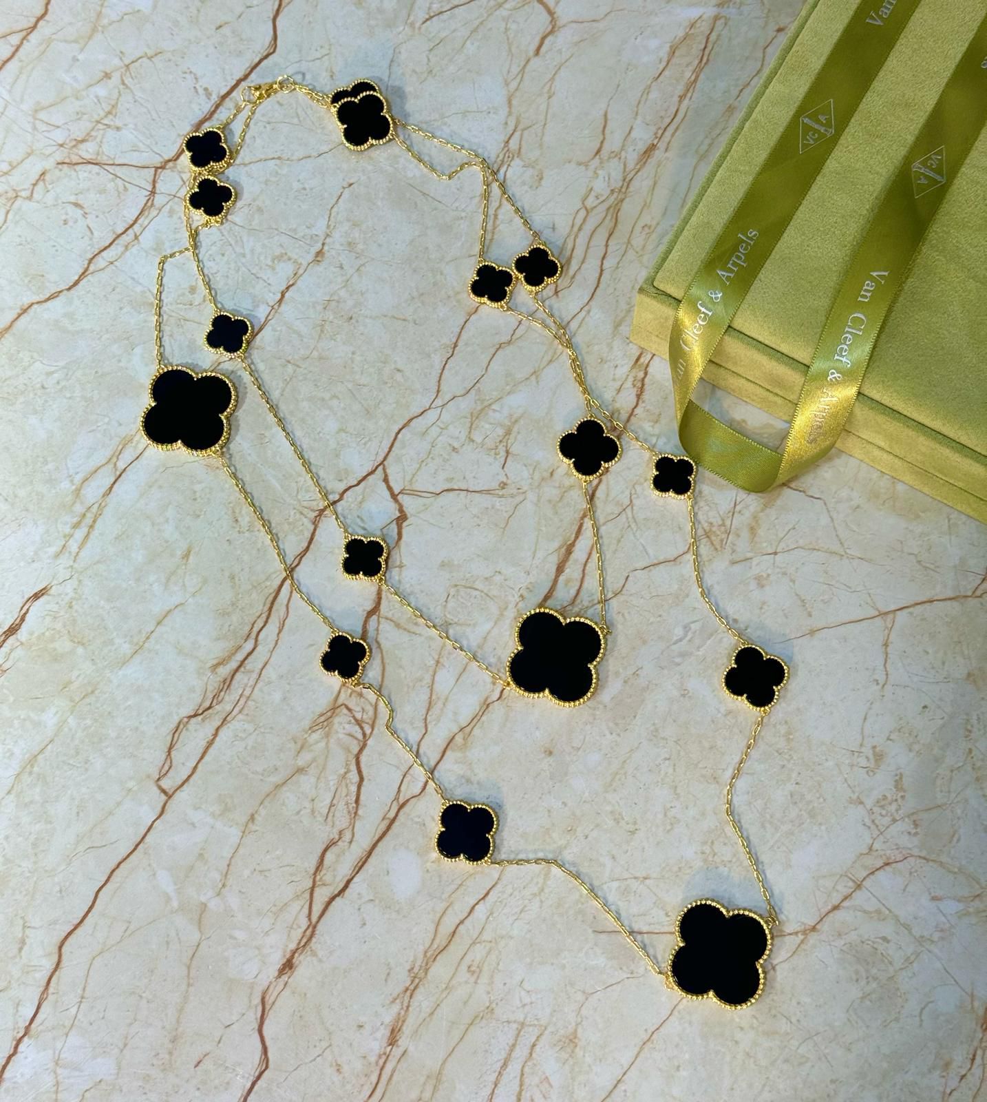 V.C Necklace 16 flowers