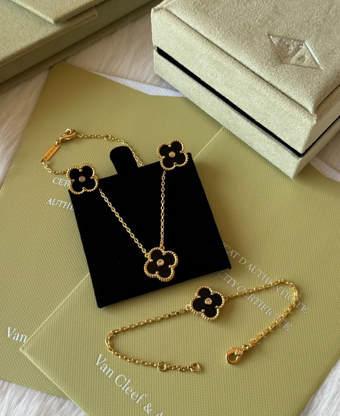 V.C - 3 pcs set