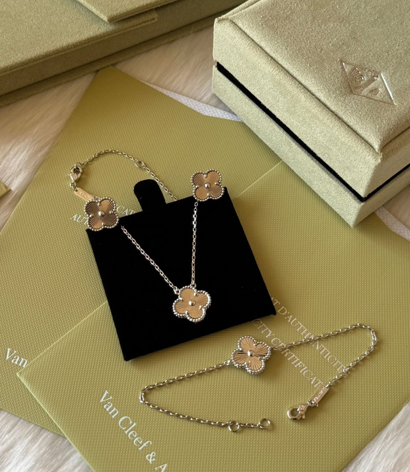 V.C - 3 pcs set