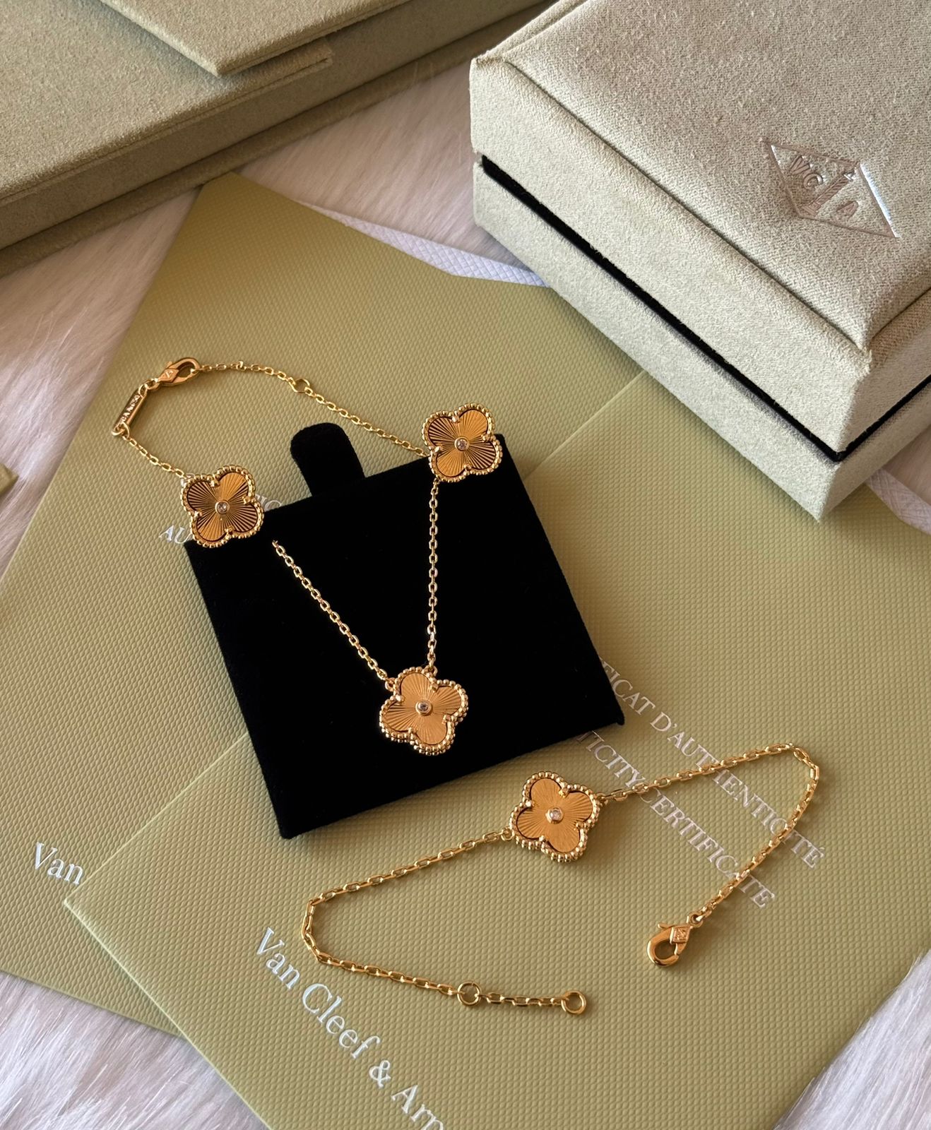 V.C - 3 pcs set