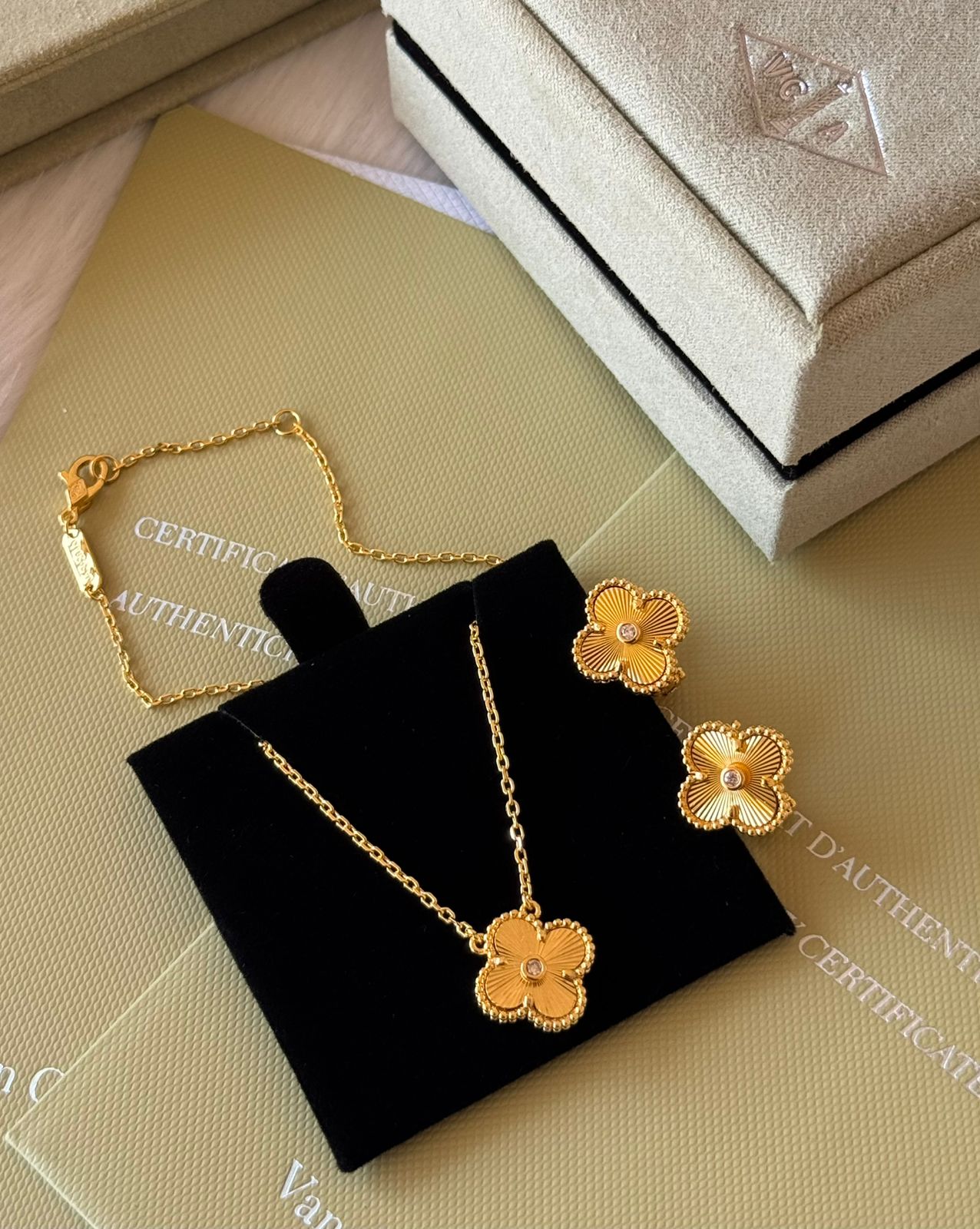 V.C - 3 pcs set