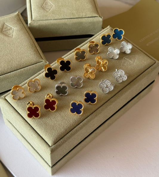 V.C earring  one flower