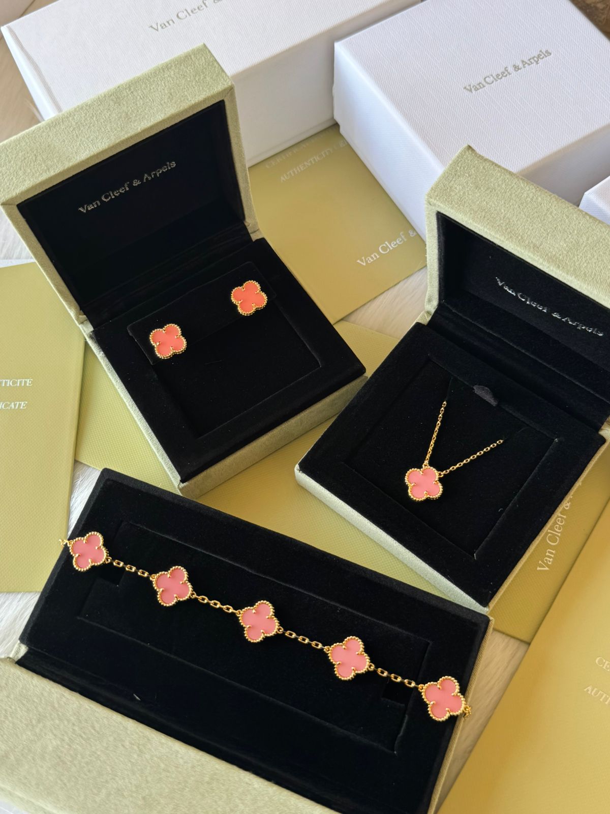 V.C - 3 pcs set