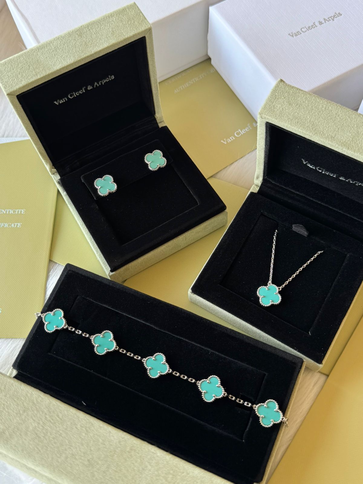 V.C - 3 pcs set
