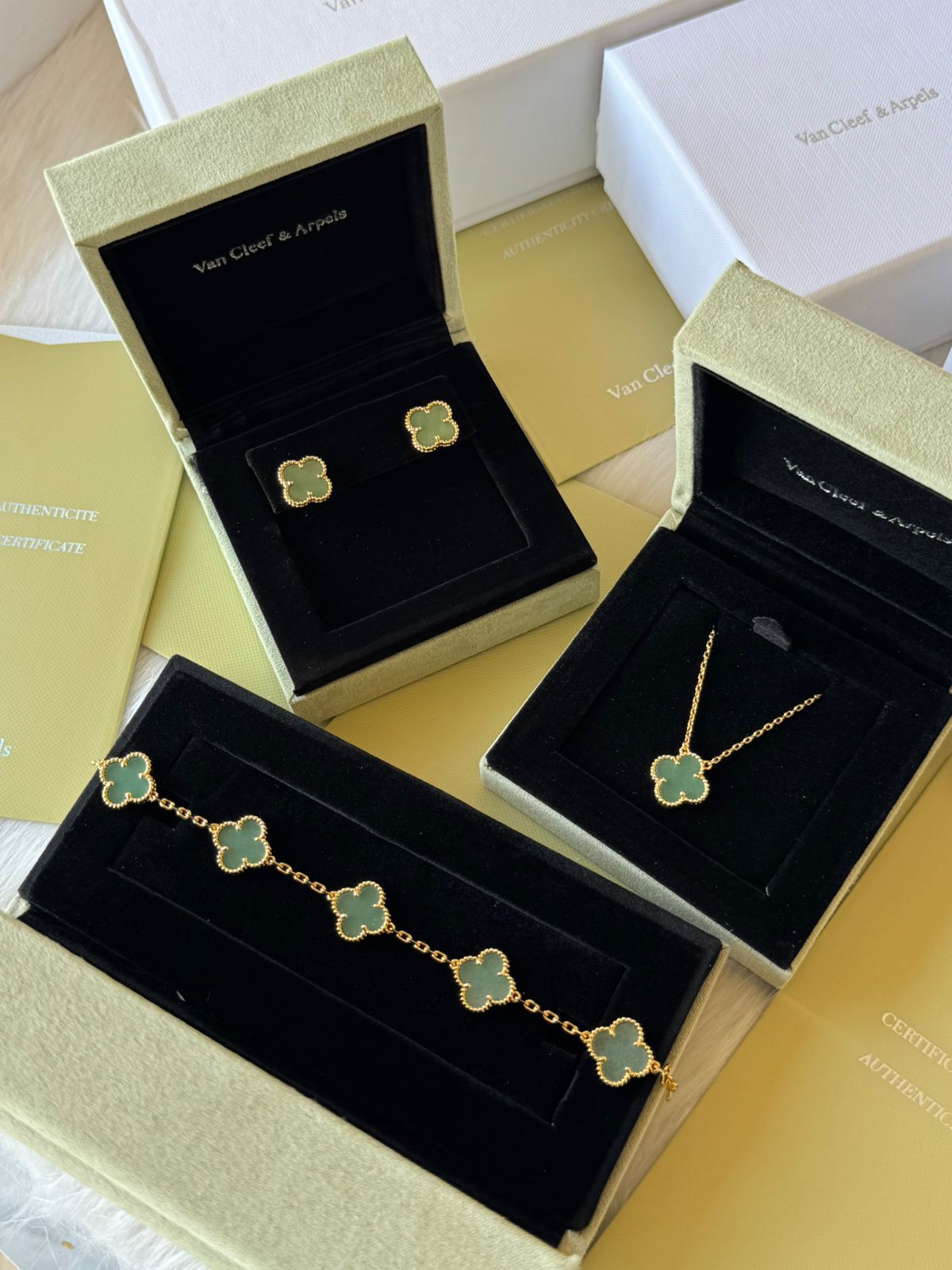 V.C - 3 pcs set