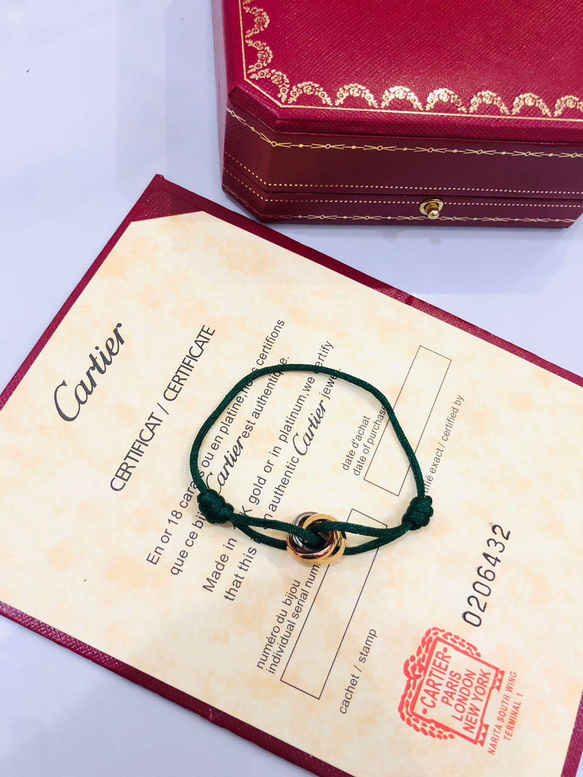 Cr. thread bracelet
