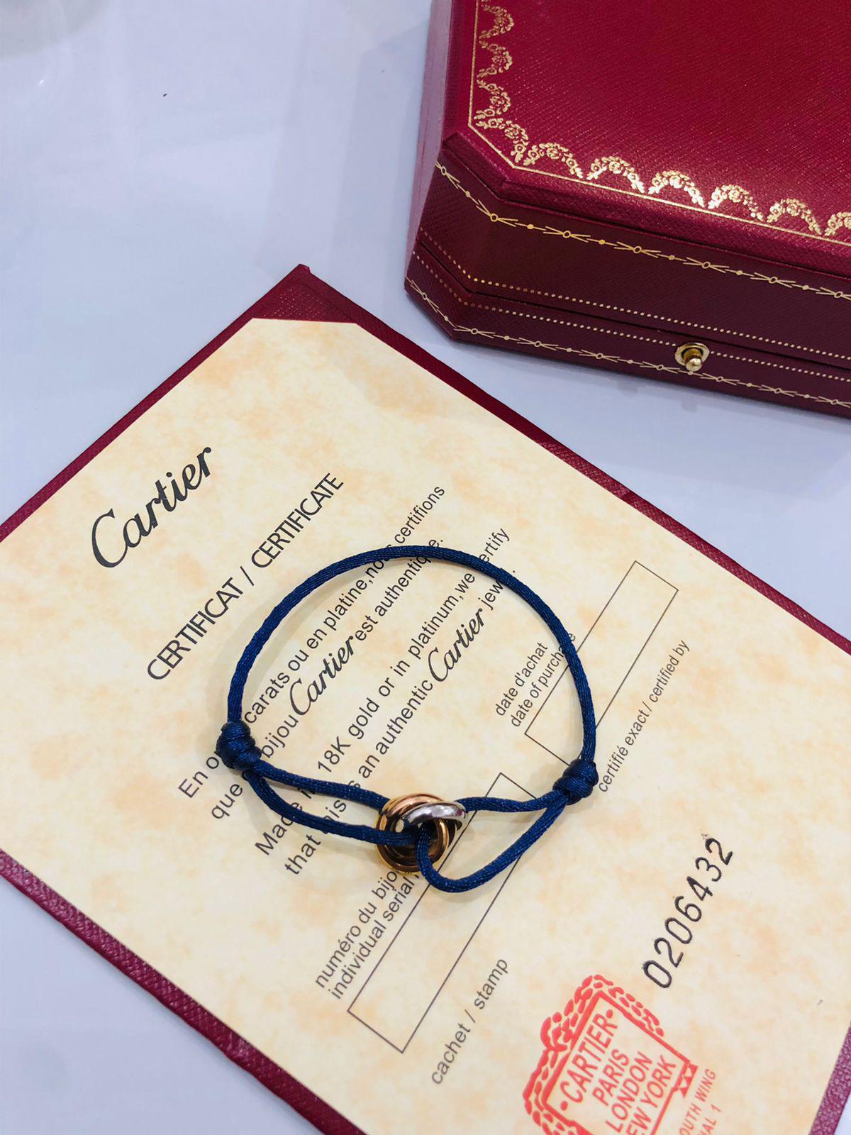 Cr. thread bracelet