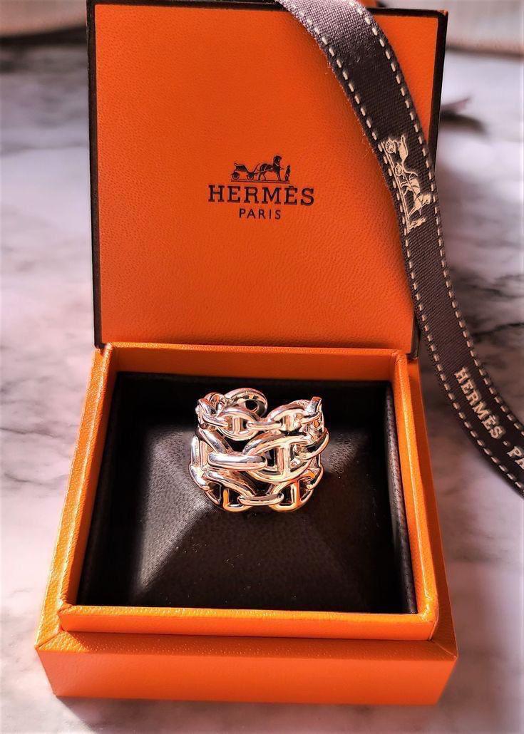 Hr. Rings
