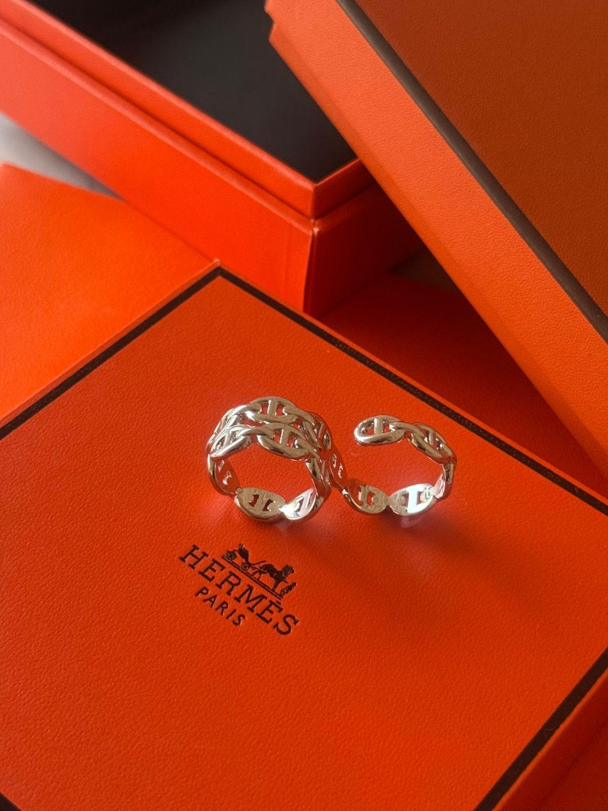 Hr. Earrings