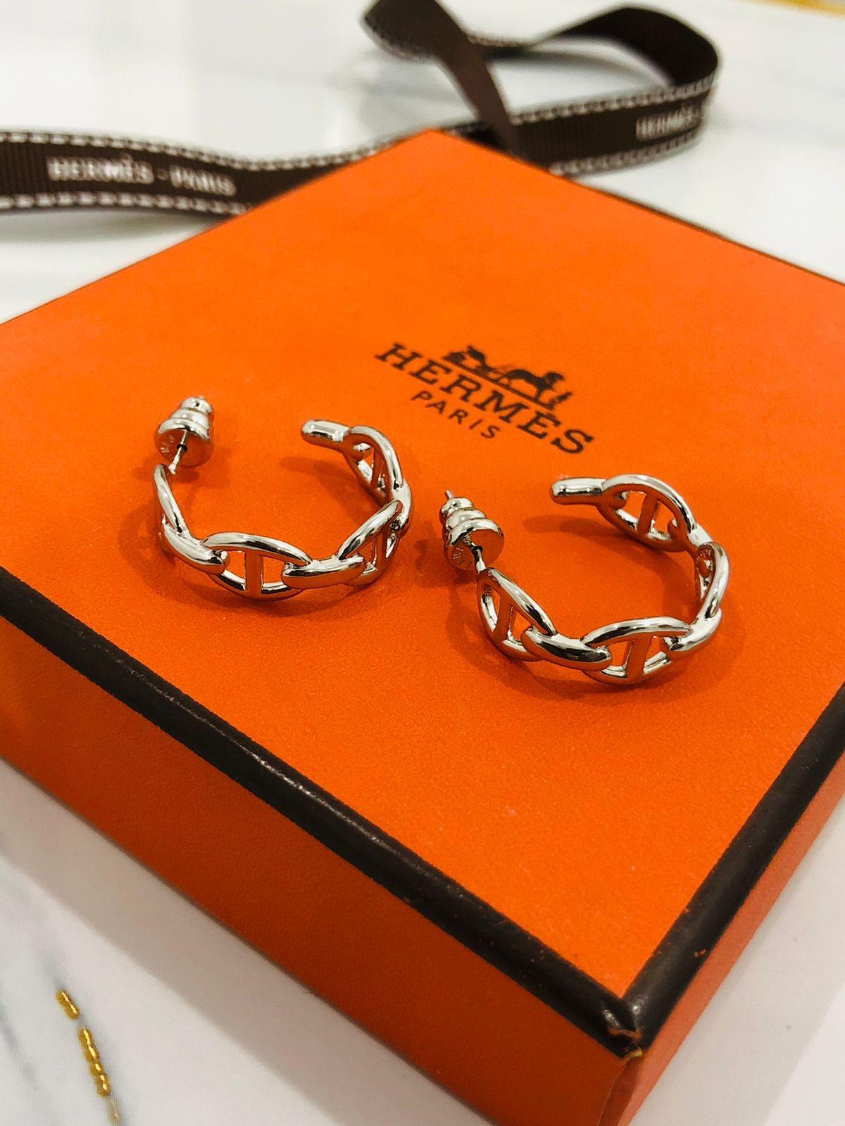 Hr. Earrings
