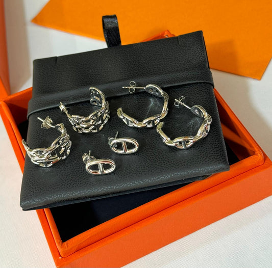 Hr. Earrings