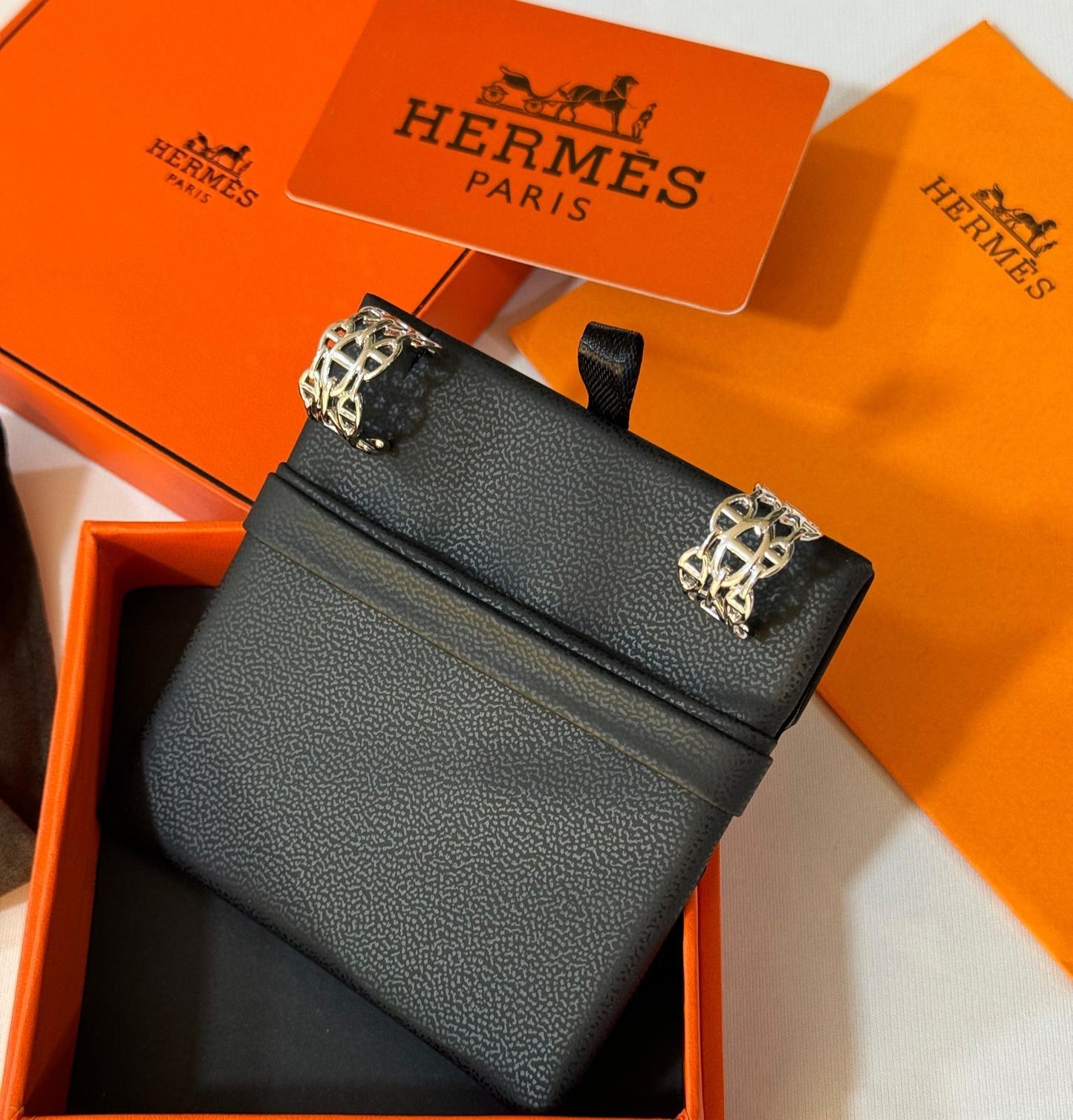 Hr. Earrings