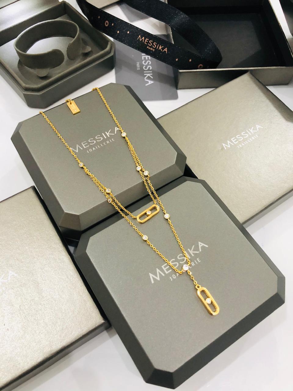 Ms. Necklace