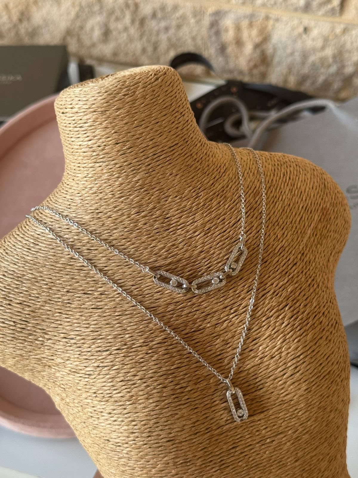 Ms. Necklace
