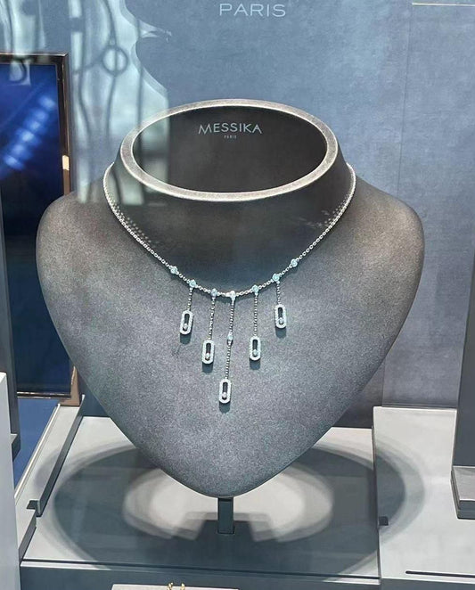 Ms. Necklace