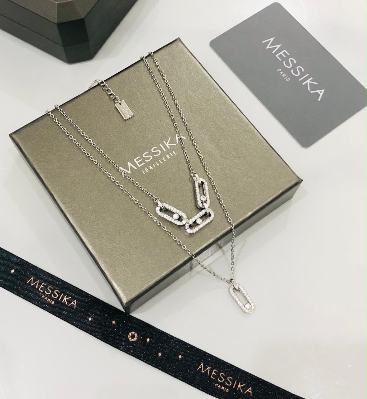 Ms. Necklace