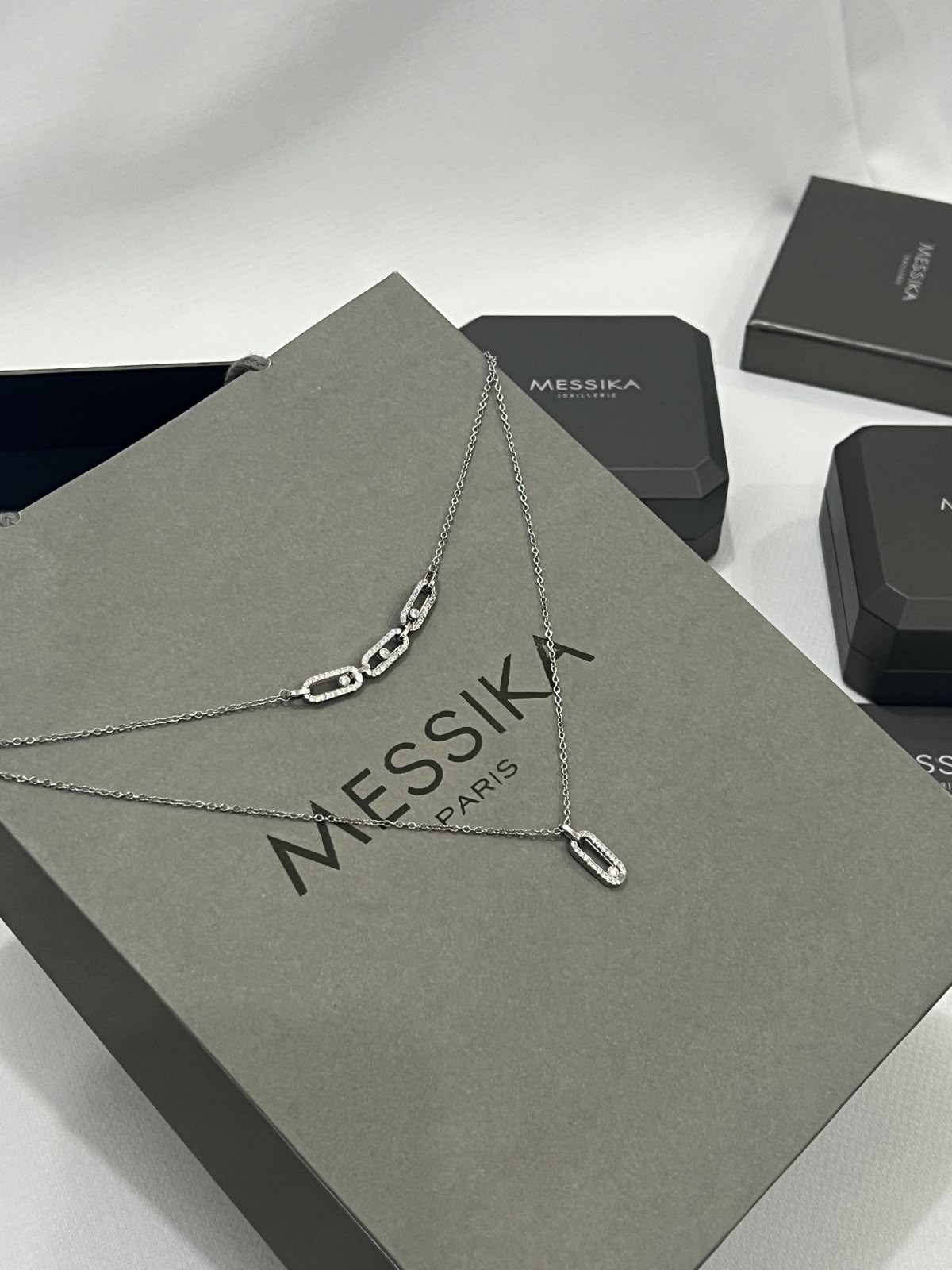 Ms. Necklace