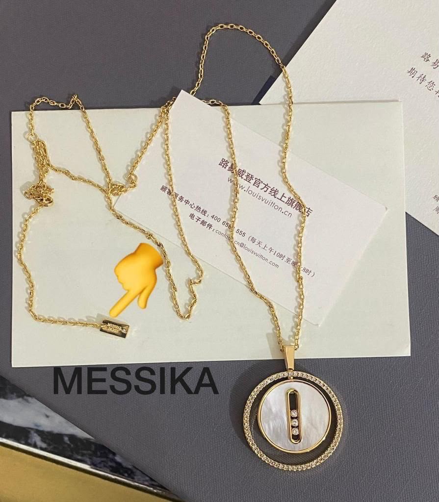 Ms. Necklace