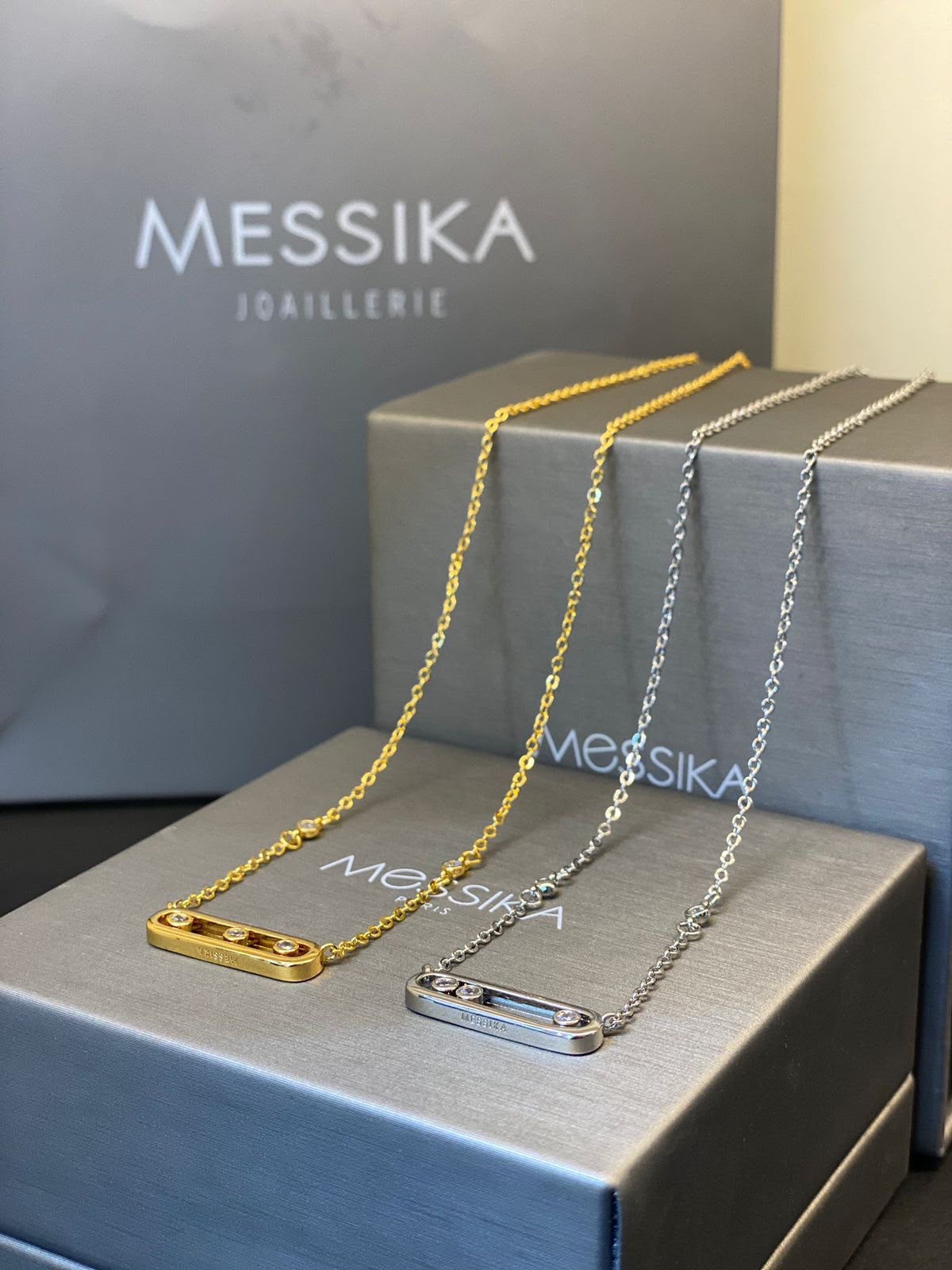 Ms. Necklace