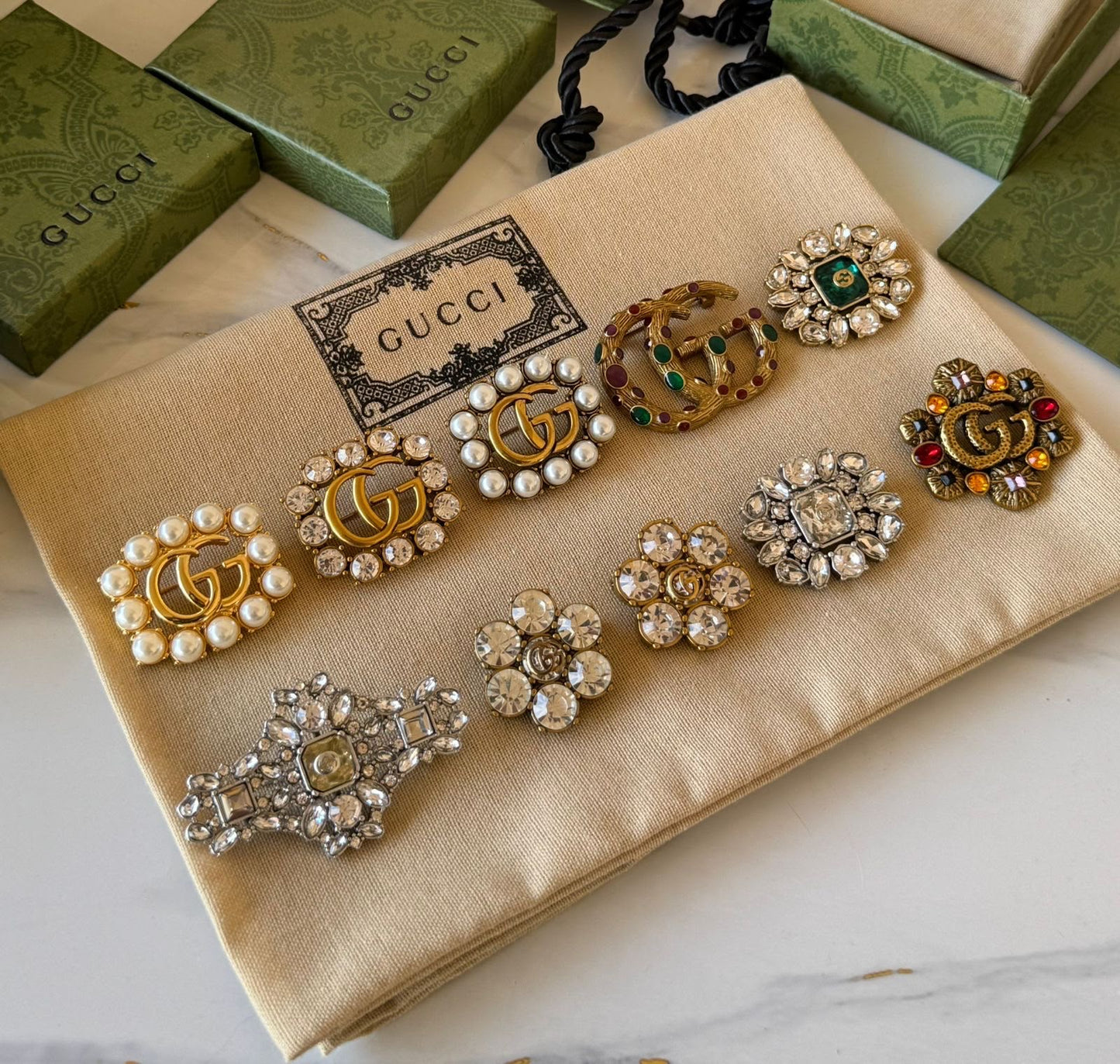 Gu. brooch