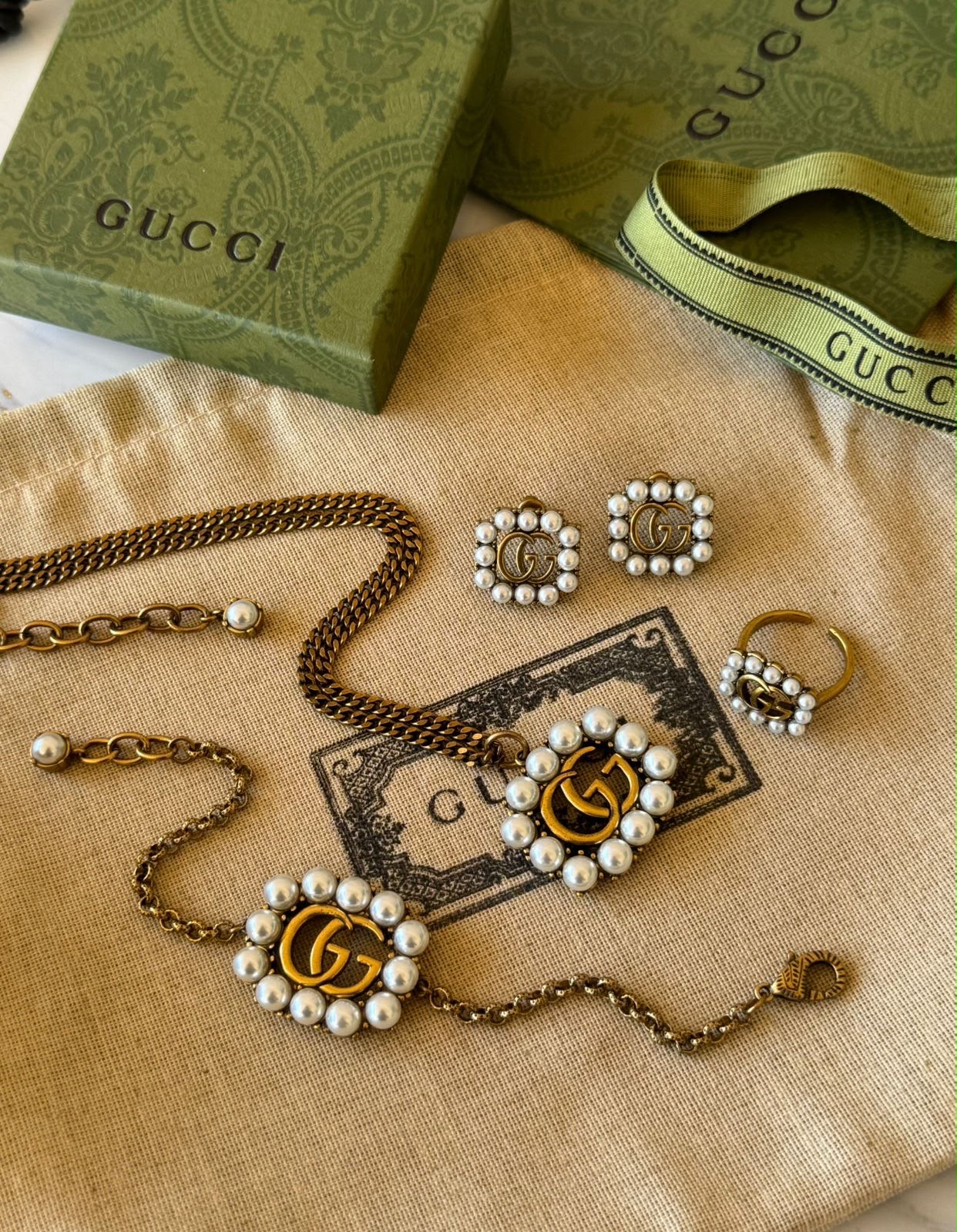 Gu. 4 pcs set