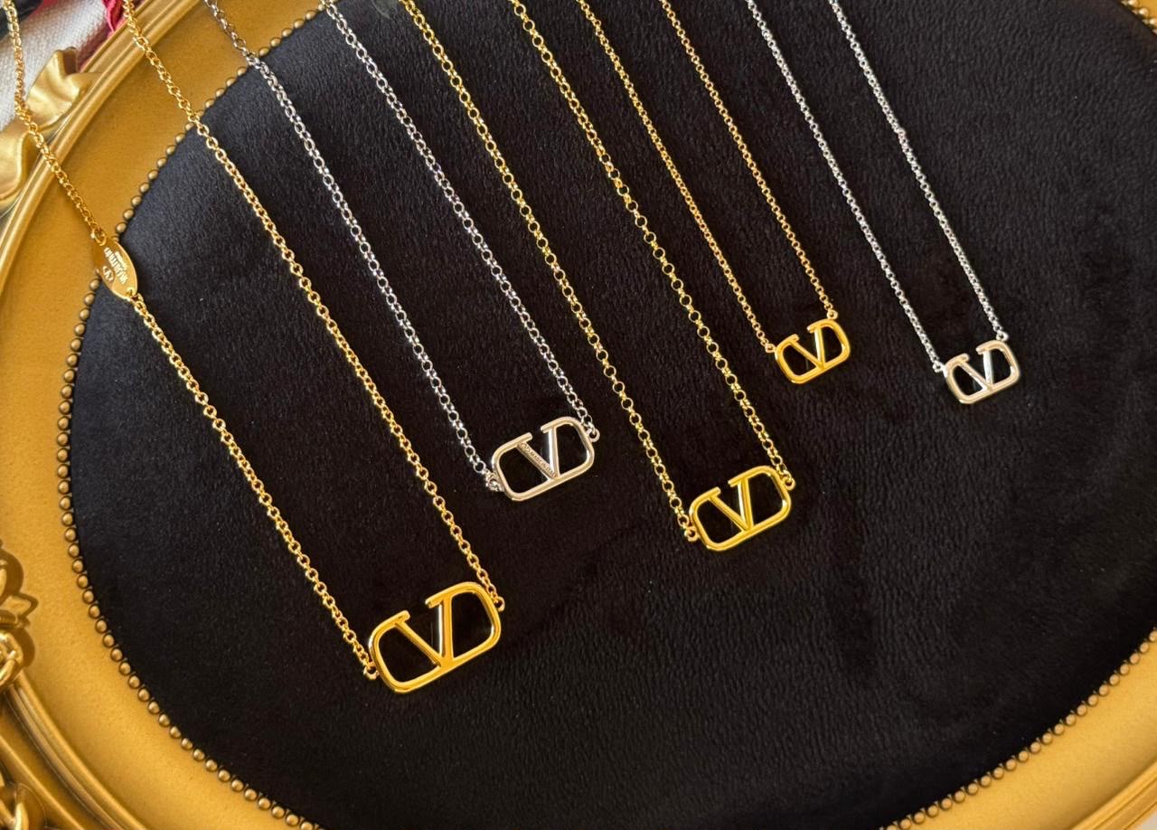 Vl. Necklace