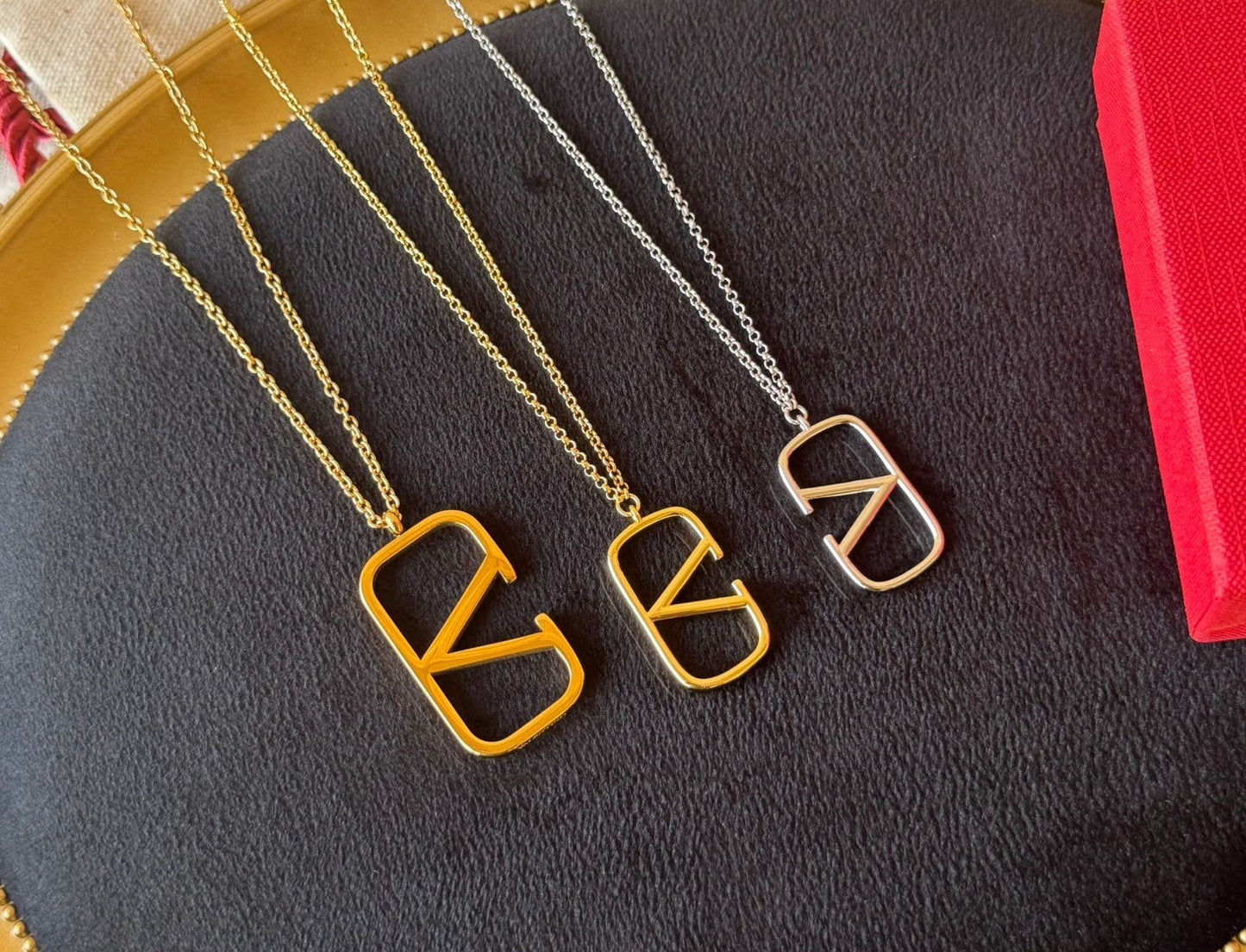 Vl. Necklace