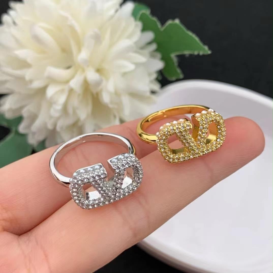 Vl. Ring