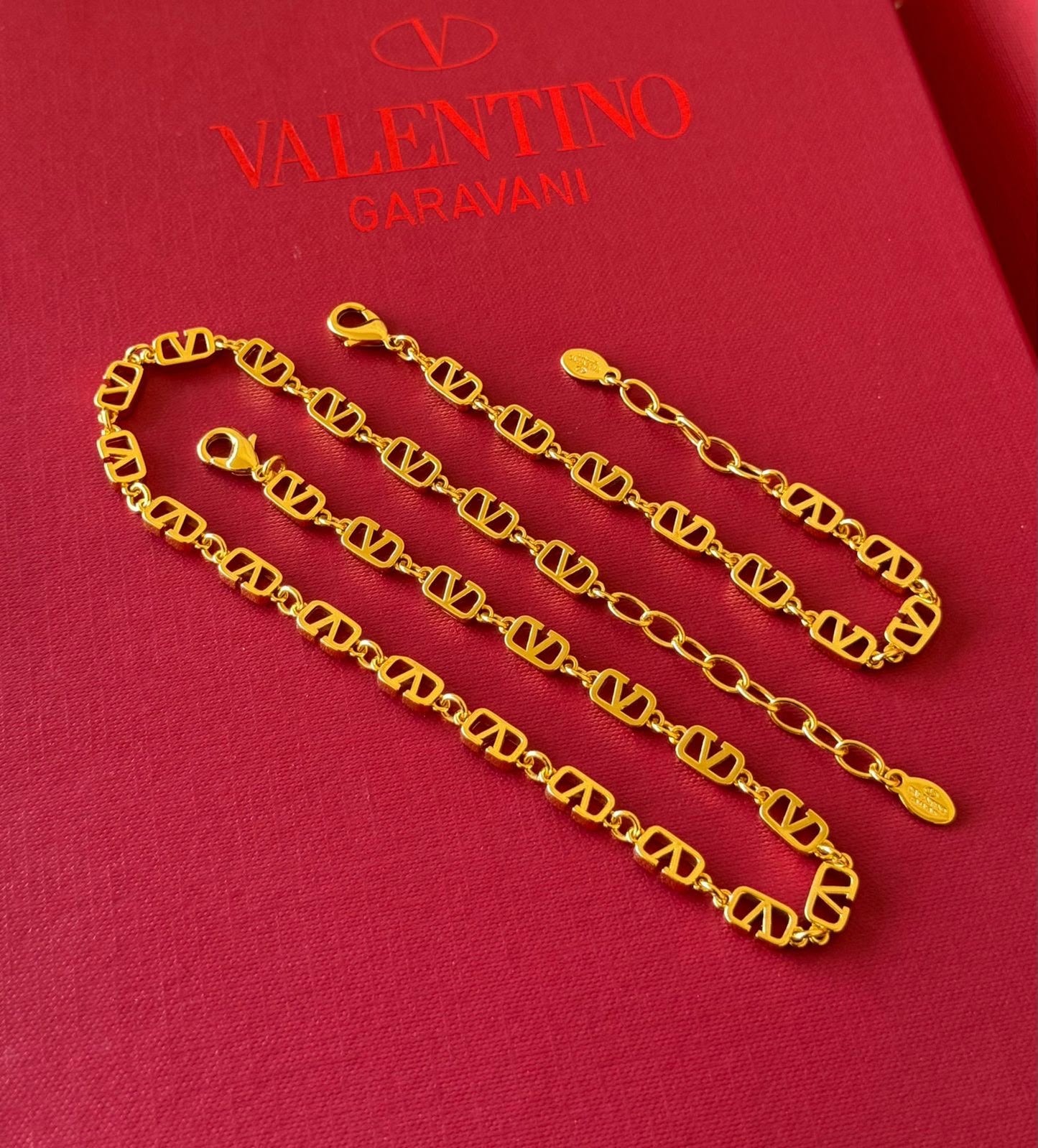 Vl. 2 pcs Set