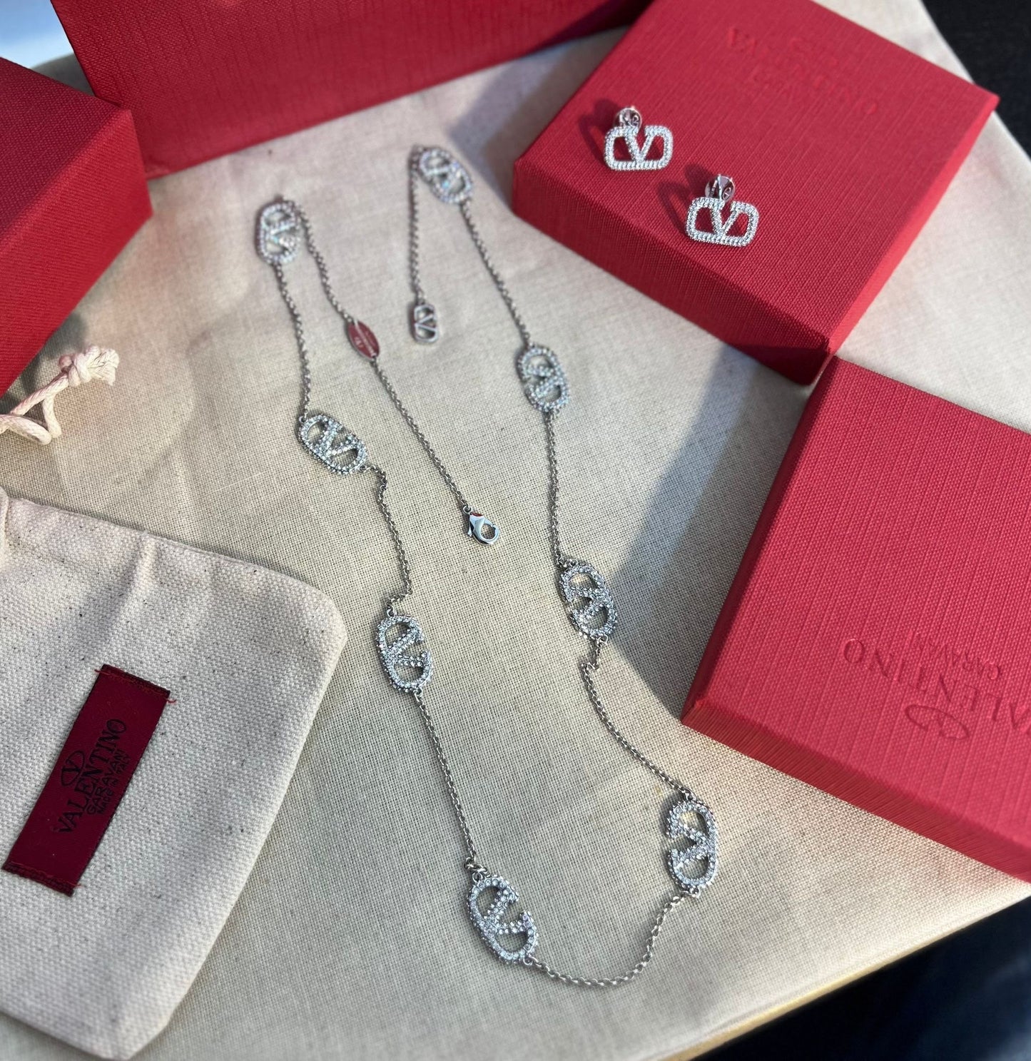Vl. 2 pcs Set