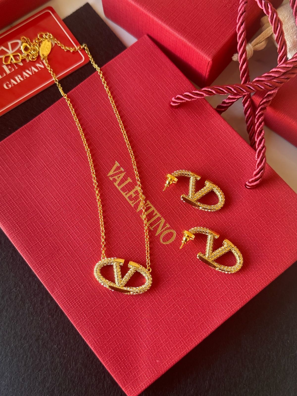 Vl. 2 pcs Set