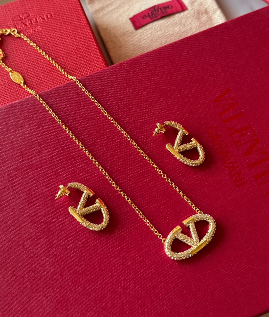 Vl. 2 pcs Set