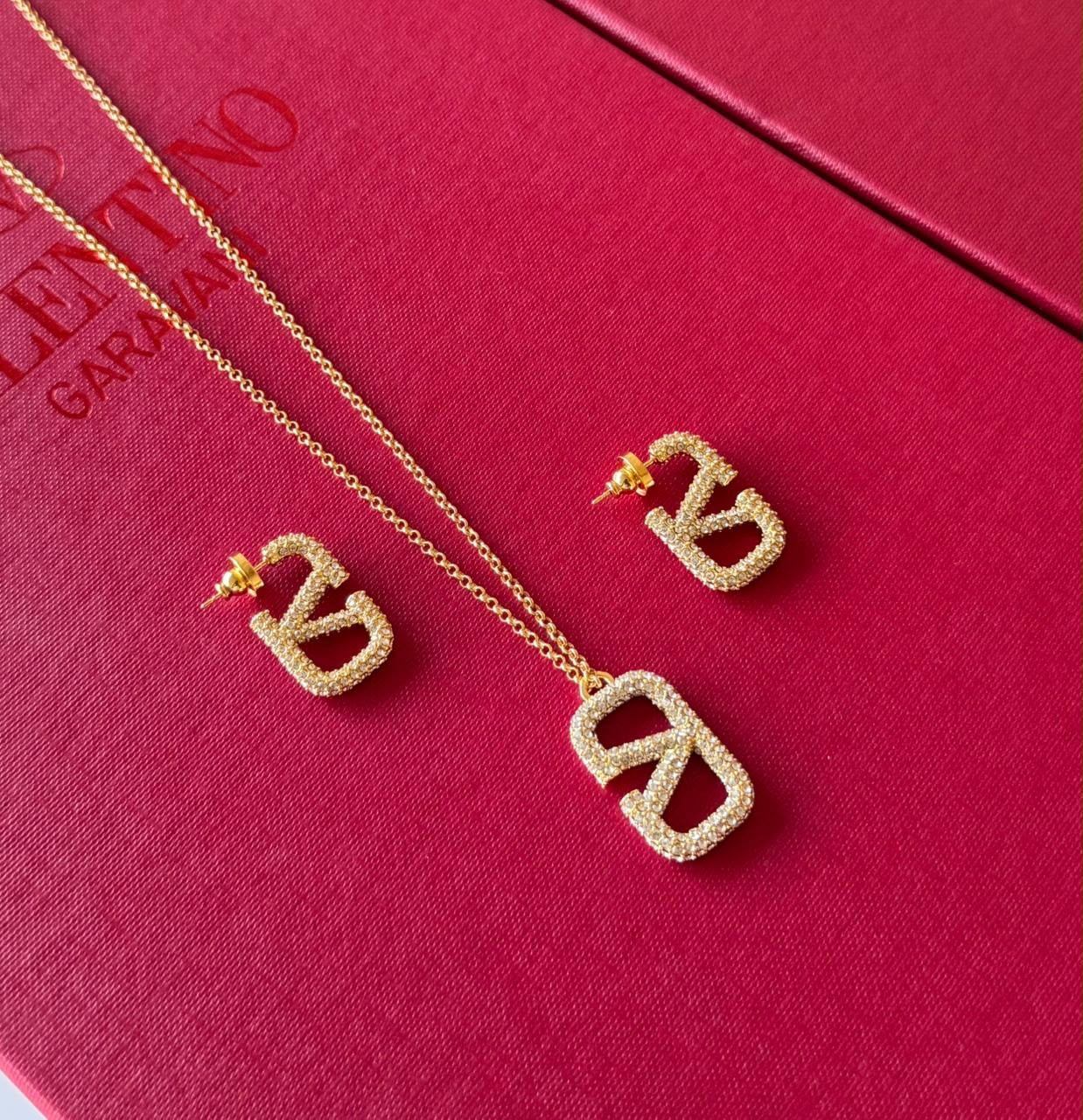 Vl. 2 pcs Set