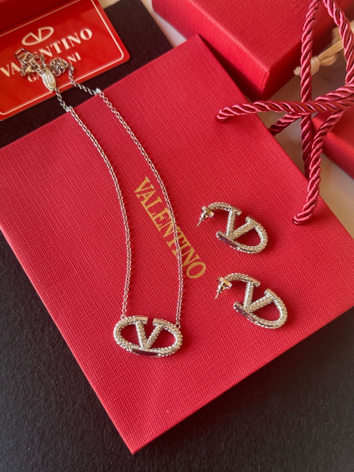 Vl. 2 pcs Set