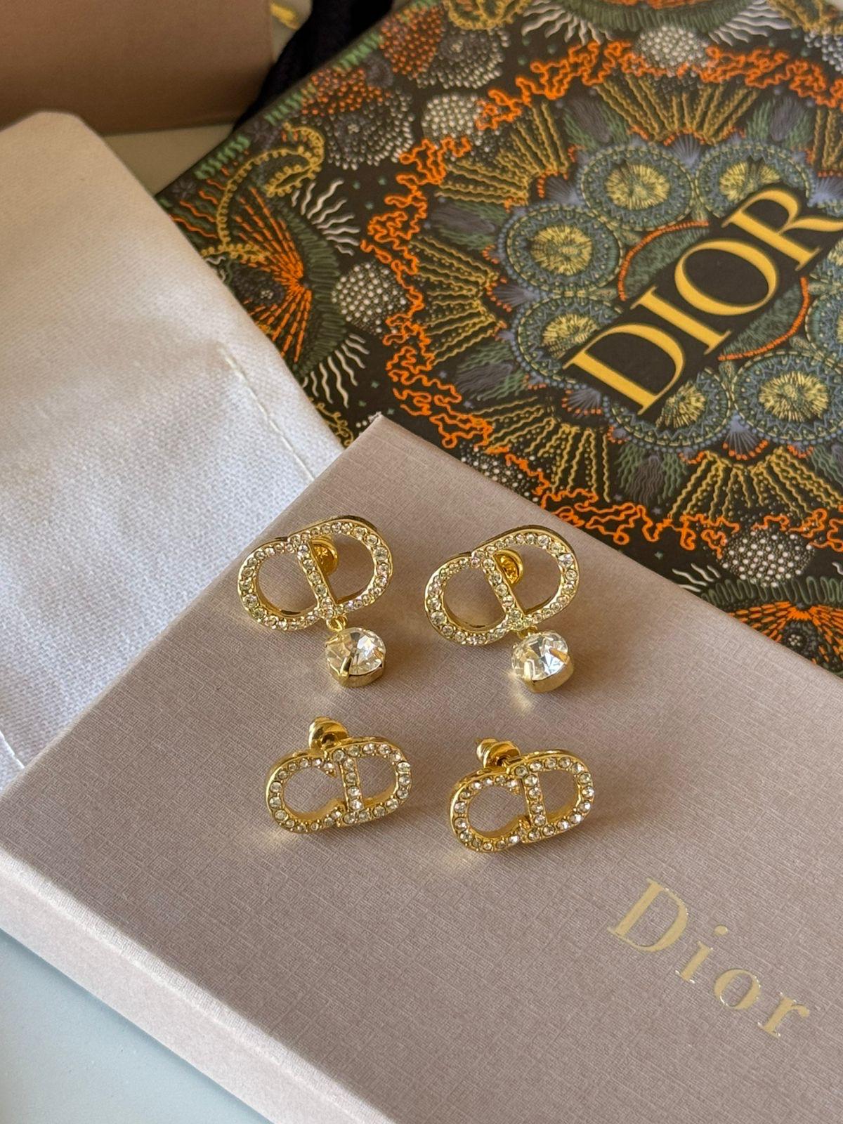 Di. Earring