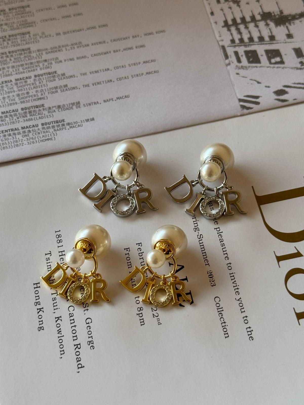 Di. Earring